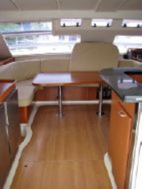 Used Power Catamaran for Sale 2007 Leopard 47 Layout & Accommodations